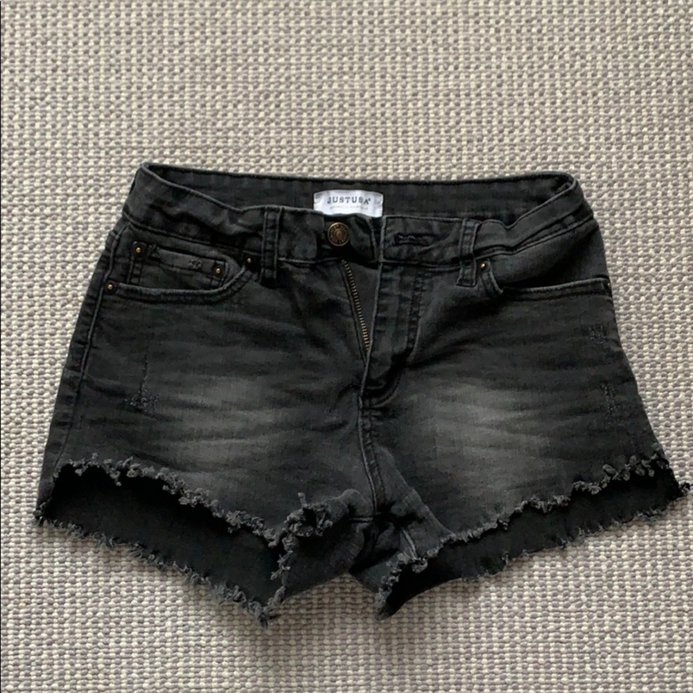Black justusa shorts:)